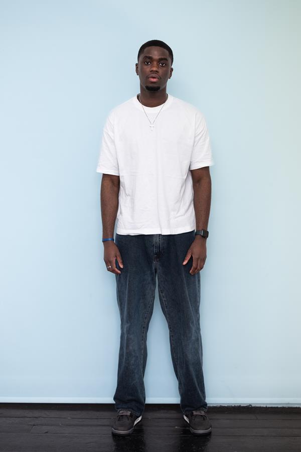 Derek Ikhinmwin - portfolio photo 3