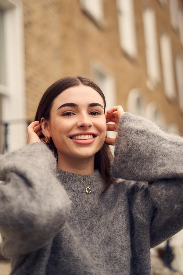 Lia L'Estrange - portfolio photo 13