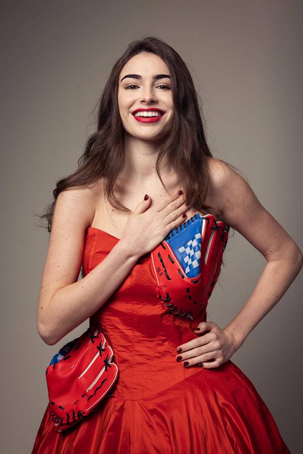 Lia L'Estrange - portfolio photo 19