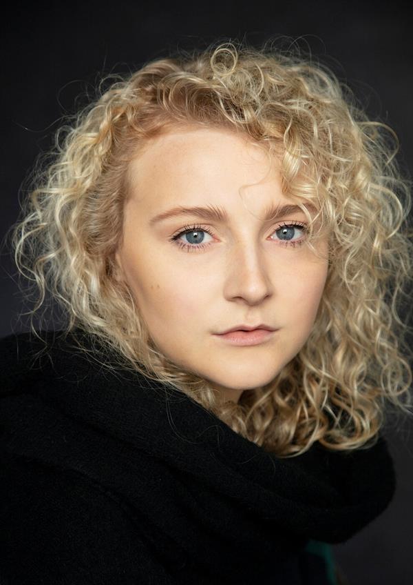 Lorna Fitzsimons - portfolio photo 23