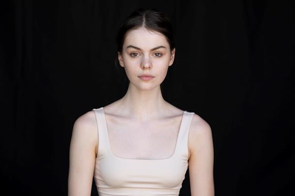 Lilly Burton - portfolio photo 3