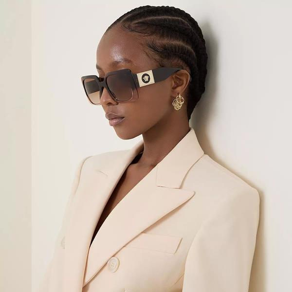 Getrude L - portfolio photo 6