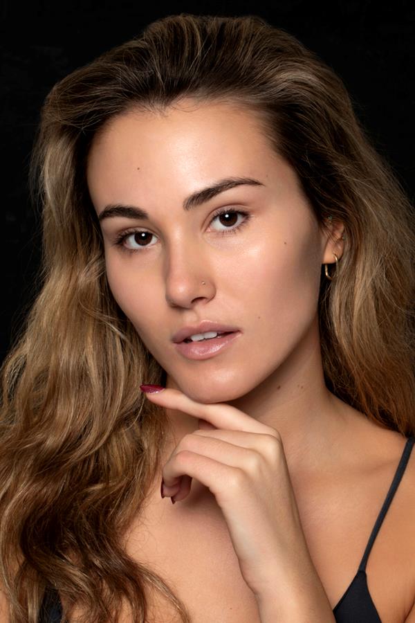 Anna Foley - portfolio photo 12