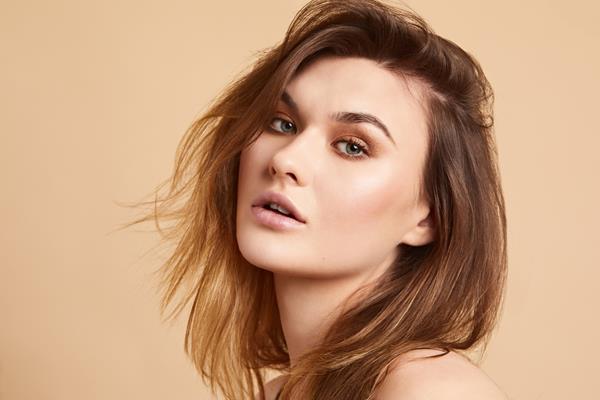 Caitlyn Lecky - UK Based