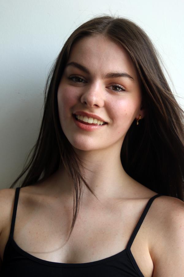 Lilly B - portfolio photo 2