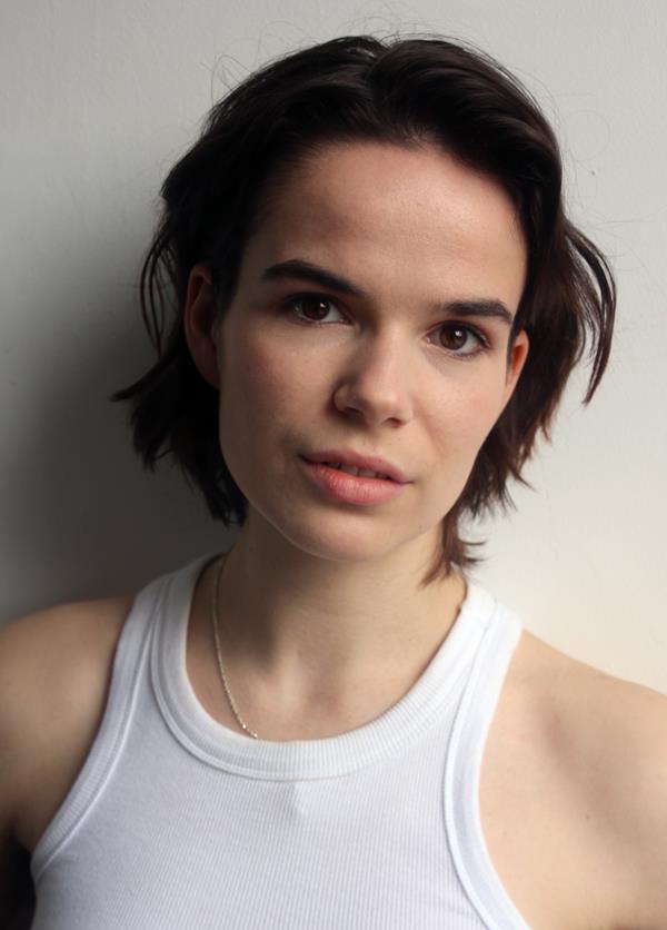 Lily B - portfolio photo 4