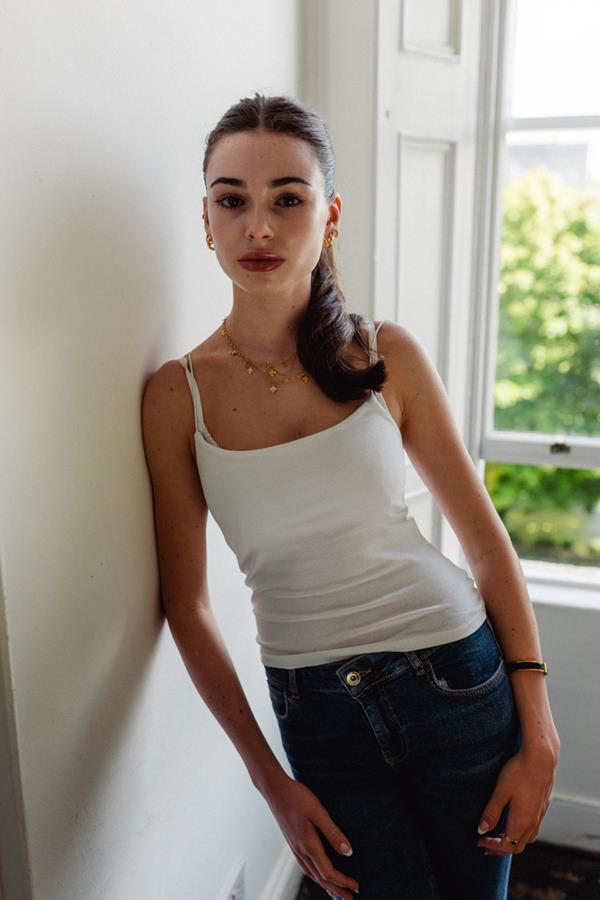 Lia L'Estrange - portfolio photo 22