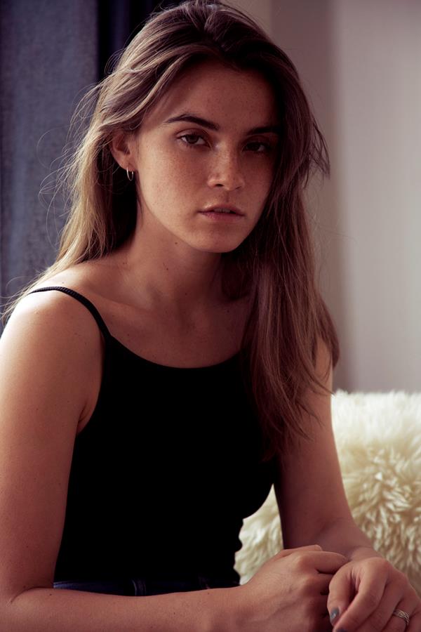 Naoise Tan - portfolio photo 17