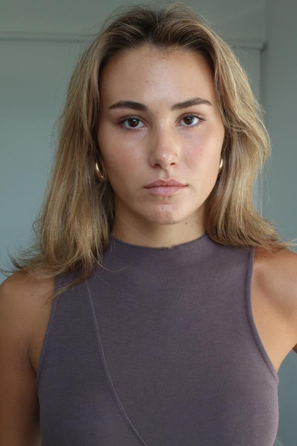 Anna Foley - portfolio photo 4