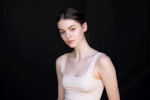Lilly Burton - portfolio photo 2