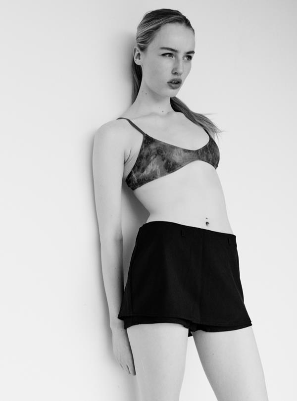 Sophie C - portfolio photo 48